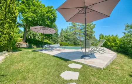 Charmante Maison avec piscine, Maison 8 personnes à Savignac les Églises - Photo 10