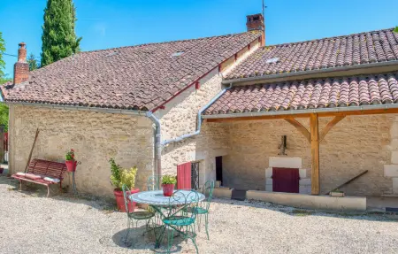 Charmante Maison avec piscine, Maison 8 personnes à Savignac les Églises - Photo 15