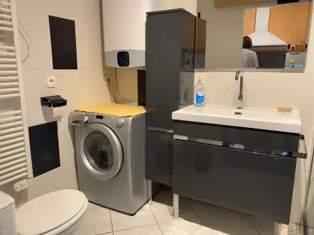 Studio rénové avec loggia et parking privatif, Appartement 2 personnes à Balaruc les Bains - Photo 9