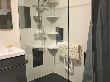 Studio rénové avec loggia et parking privatif, Appartement 2 personnes à Balaruc les Bains - Photo 11