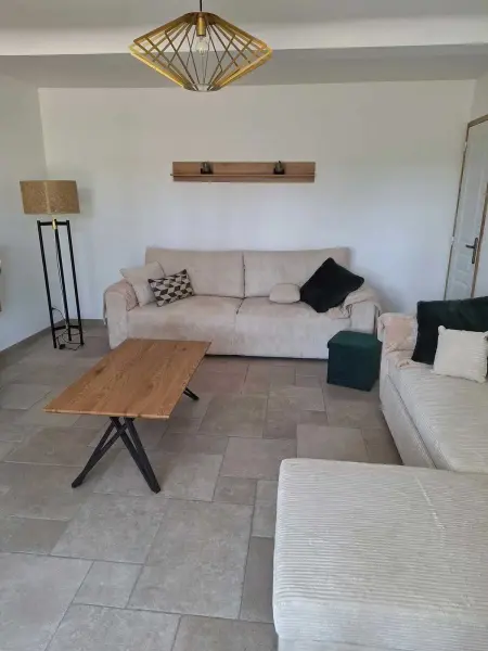 Appartement spacieux à Monfréville avec terrasse - Photo 2