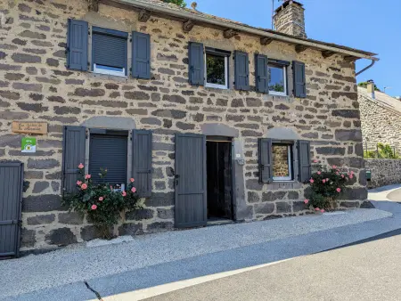 Séjour rustique proche des Estables et du Puy-en-Velay - Photo 11