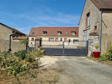 Charmant Gîte Familial près d'Orléans avec Jardin - Photo 4