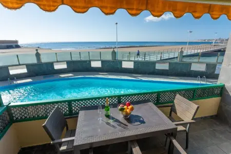 Las Burras Beach terrace&pool By CanariasGetaway, Maison près de Playa de Las Burras, vue mer - Photo 32