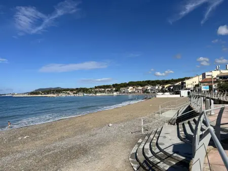 Appartement 3 pièces climatisé avec parking - Saint-Cyr-sur-Mer - Photo 14