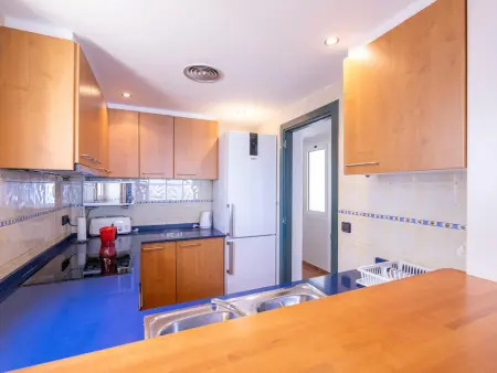 Appartement spacieux à 150m de la plage avec parking et climatisation - Photo 6