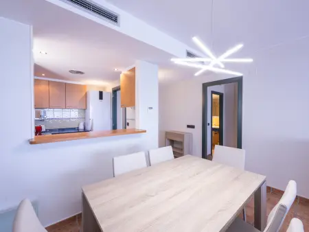 Appartement spacieux à 150m de la plage avec parking et climatisation - Photo 7