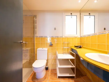 Appartement spacieux à 150m de la plage avec parking et climatisation - Photo 18
