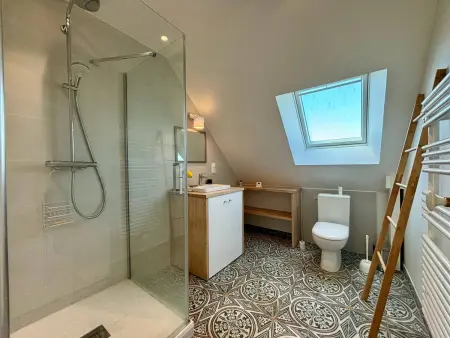 Carnac : Maison neuve 9 pièces, 10-12 pers, proche plages, jardin, wifi - Photo 9