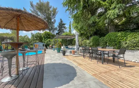 Villa piscine et jacuzzi, Maison 6 personnes à Nîmes - Photo 13