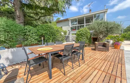 Villa piscine et jacuzzi, Maison 6 personnes à Nîmes - Photo 14