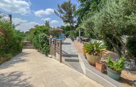 Villa piscine et jacuzzi, Maison 6 personnes à Nîmes - Photo 16