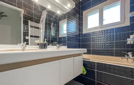 Villa piscine et jacuzzi, Maison 6 personnes à Nîmes - Photo 25