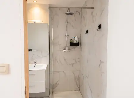 Maison spacieuse avce 4 chambres à Brunehaut avec vue sur le lac - Photo 18