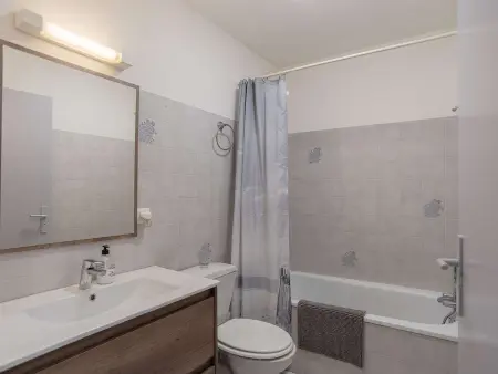Appartement rénové à Hendaye, climatisé avec parking - Photo 4