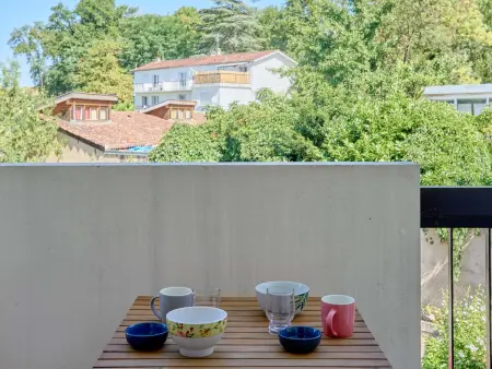 Charmant studio rénové avec balcon, parking et animaux acceptés - Photo 11