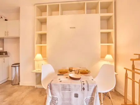 Studio lumineux avec balcon, à 400 m des Thermes, wifi et parking inclus - Photo 6