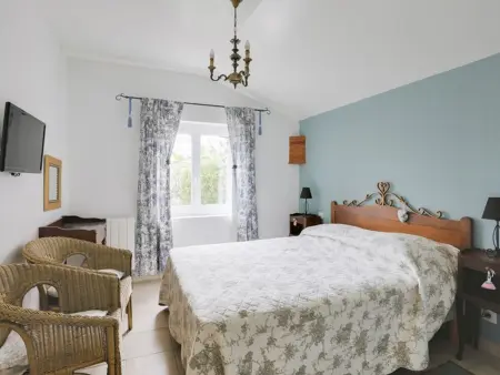 Charmante villa T3, jardin spacieux, parking, proche lac & thermes - Photo 2