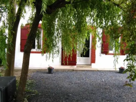 Charmante villa T3, jardin spacieux, parking, proche lac & thermes - Photo 8