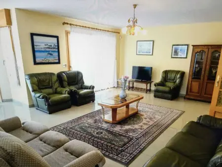 Villa spacieuse à Concarneau avec piscine privée - Photo 4
