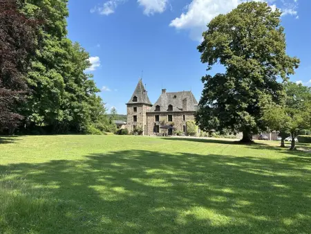 Castel Bodeux, Luxueux château avec piscine, billard et sauna - Photo 1