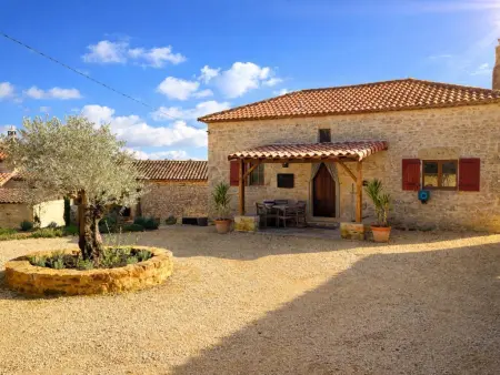 Le Mas dAmour, Rustique maison de campagne avec cour et bainspa - Photo 5