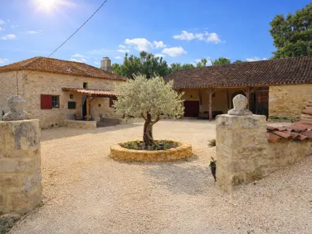 Le Mas dAmour, Rustique maison de campagne avec cour et bainspa - Photo 6