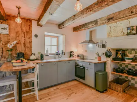 Le Mas dAmour, Rustique maison de campagne avec cour et bainspa - Photo 8
