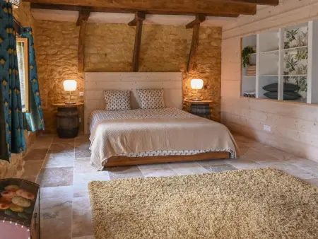 Le Mas dAmour, Rustique maison de campagne avec cour et bainspa - Photo 10