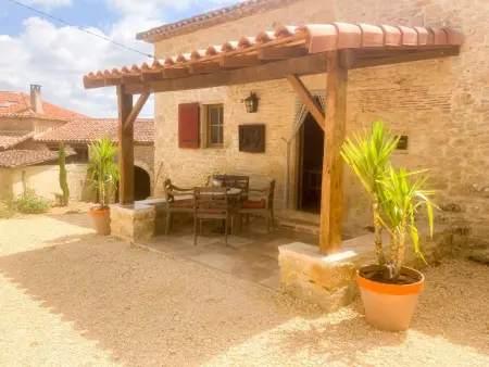 Le Mas dAmour, Rustique maison de campagne avec cour et bainspa - Photo 11