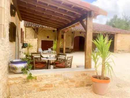 Le Mas dAmour, Rustique maison de campagne avec cour et bainspa - Photo 14