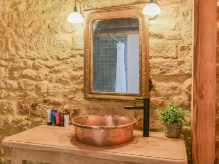 Le Mas dAmour, Rustique maison de campagne avec cour et bainspa - Photo 36