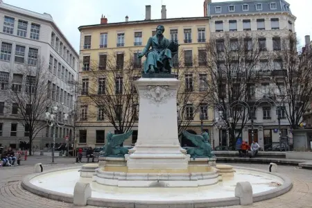 EB-22-AINAY, Dify Nid douillet - Bellecour - Photo 15