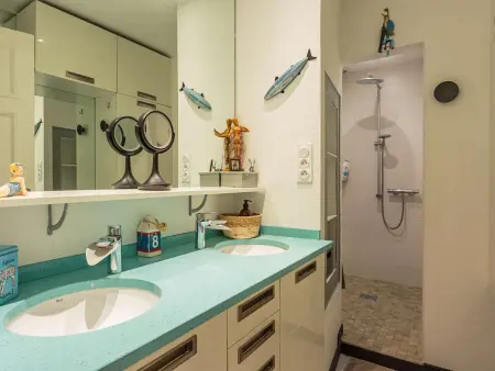 Appartement avec vue sur le port, parking, proche plage - Photo 10
