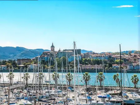 Appartement avec vue sur le port, parking, proche plage - Photo 12
