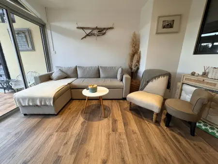 Charmant appartement rénové au calme avec jardin, à 100m des commerces - Photo 2