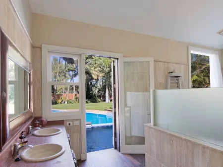 Villa élégante à San Bartolomé avec piscine, terrasse et Wi-Fi - Photo 25