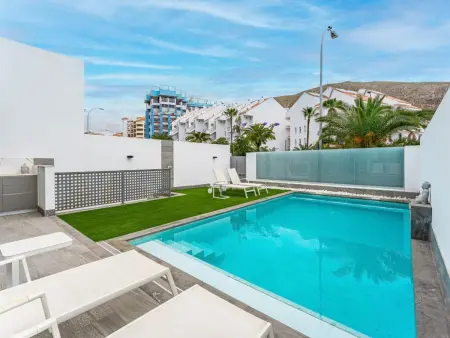 Refuge de Luxe avec Piscine Privée Chauffée à Los Cristianos - Photo 2