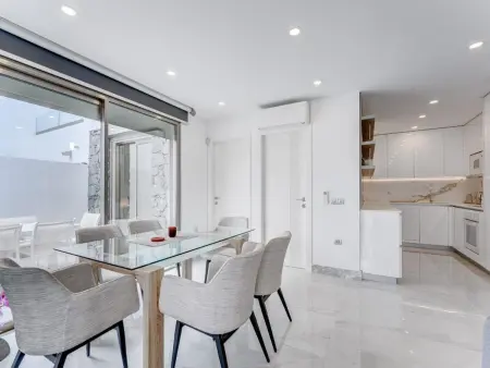 Refuge de Luxe avec Piscine Privée Chauffée à Los Cristianos - Photo 3