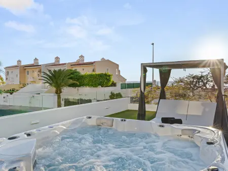 Villa élégante à Costa Adeje avec piscine privée et vaste espace pour 16 personnes - Photo 1
