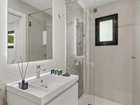 Villa élégante à Costa Adeje avec piscine privée et vaste espace pour 16 personnes - Photo 32