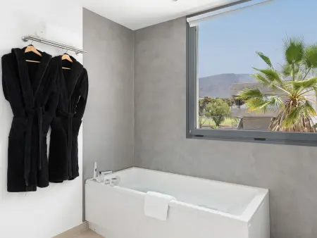 Villa de Luxe Lumineuse avec Piscine Privée à Adeje - Photo 25