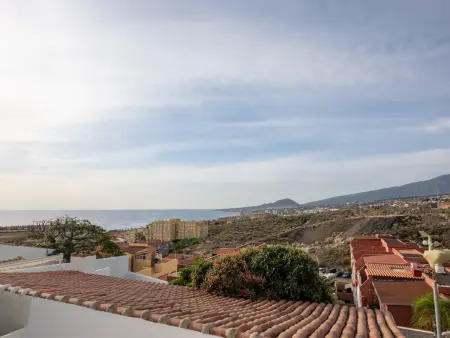Maison moderne avec grande terrasse à Caletillas - Photo 3