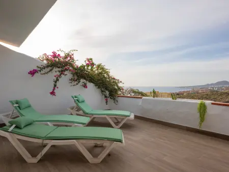 Maison moderne avec grande terrasse à Caletillas - Photo 4