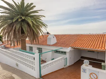 Maison moderne avec grande terrasse à Caletillas - Photo 24