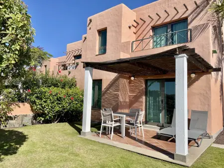 Villa confortable avec piscine commune et parking - Photo 2
