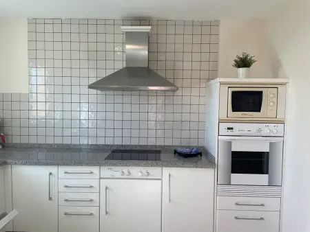 Villa confortable avec piscine commune et parking - Photo 11