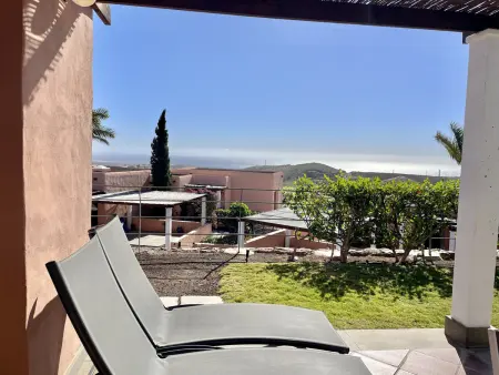 Villa confortable avec piscine commune et parking - Photo 27
