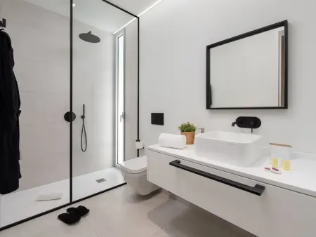 Villa de Luxe 4 Chambres avec Piscine Privée à Adeje - Photo 21