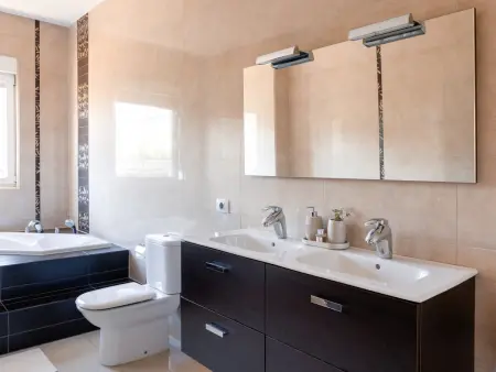 Villa à Arona avec vue montagne, piscine privée et jardin - Photo 32
